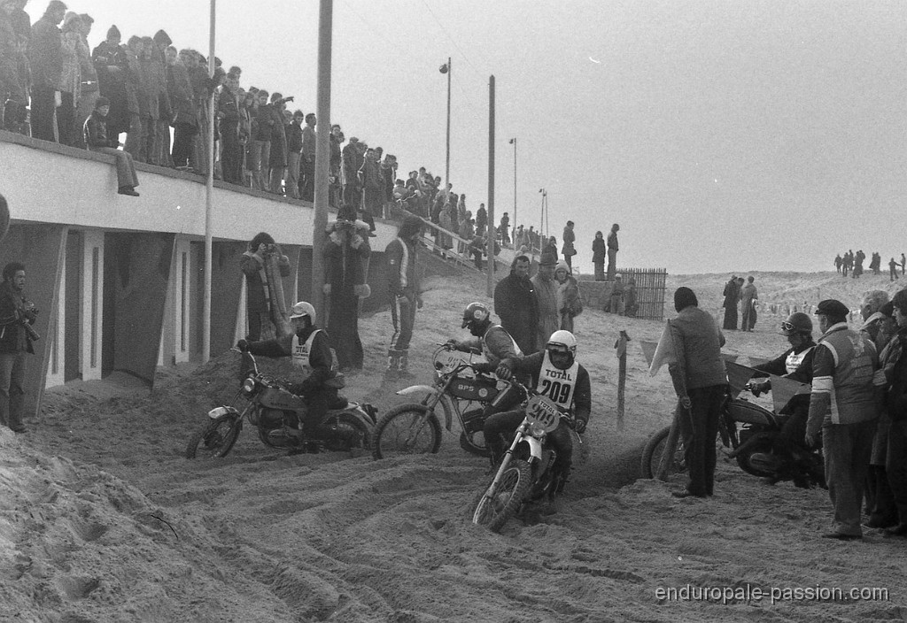 1976-02-15_2eme_Enduro_des_Sables_N_-_B023.jpg