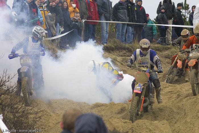 enduro-2003-107.jpg - l'enduro du touquet : une épreuve pour les hommes et les machines.