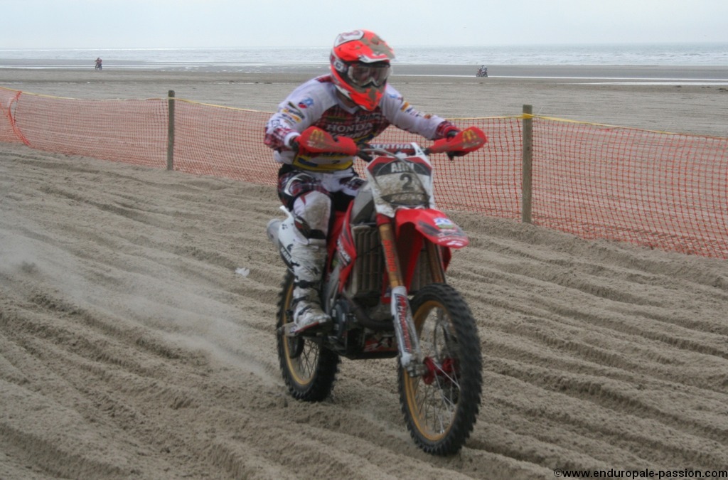 002i.jpg - Potisek timotei vainceur de l'enduropale du touquet 2009